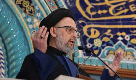 الخسارةُ والبلاءُ: اختبارٌ للإيمان وسبيلٌ لنيلِ الأجر